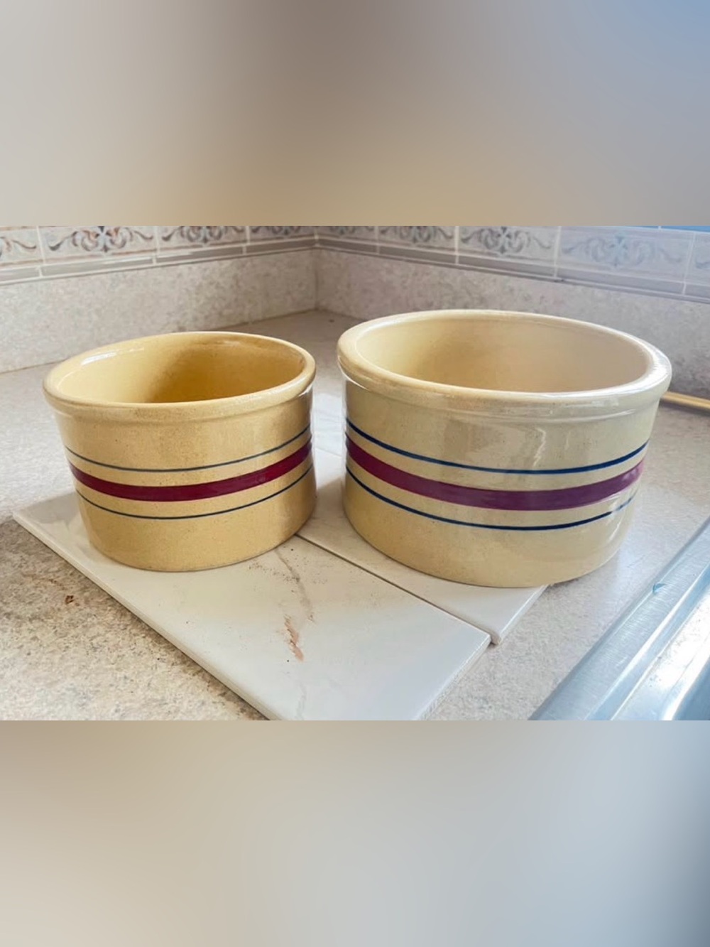 Robinson-Ransbottom Cream Stoneware Jar with burgundy and dark green Marking